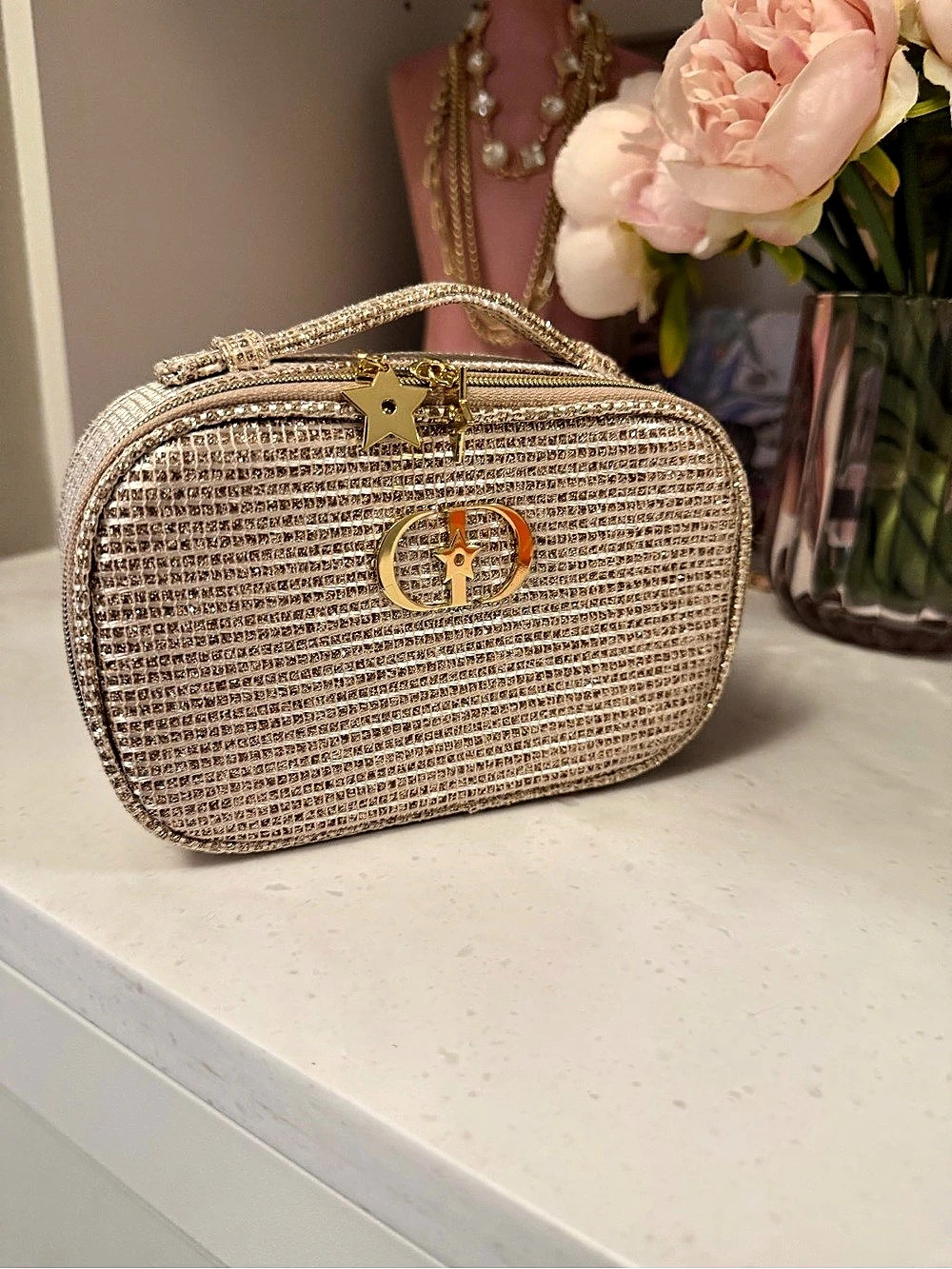 Dior Beauty Holiday Gold Star Vanity Case Gold NIB